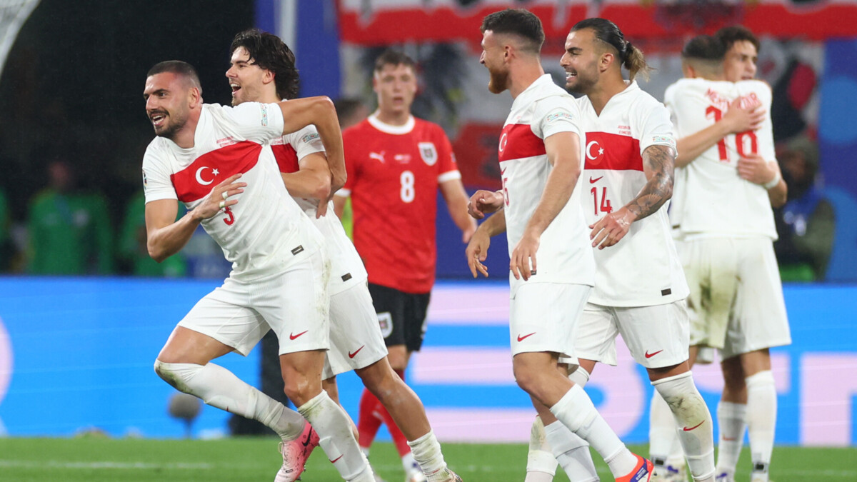 Сборная Нидерландов сыграет с Турцией в 1/4 финала Евро-2024