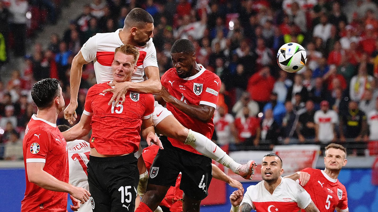 Дубль Демирала помог Турции обыграть Австрию и выйти в 1/4 финала Евро-2024