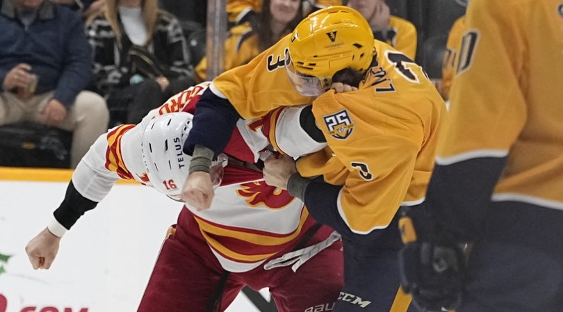 Задоров подрался с канадским защитником «Нэшвилла» Лозоном в игре НХЛ