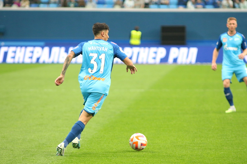 «Зенит» обыграл «Нефтчи» в стартовом матче Кубка PARI Премьер
