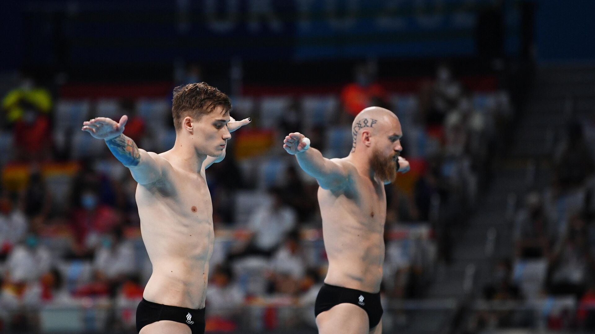 Кузнецов и Шлейхер принесли России золотые медали в синхронных прыжках в воду на Играх БРИКС