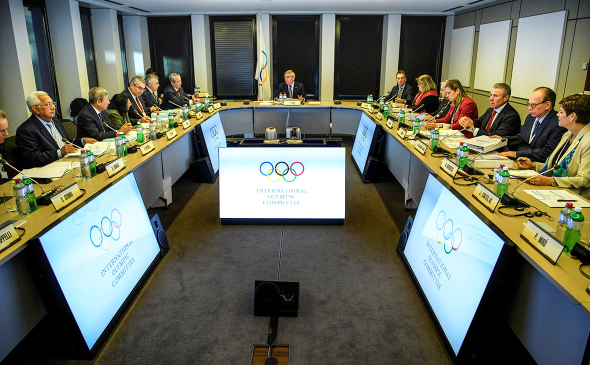 Около 30 стран требуют от МОК разъяснить нейтральный статус спортсменов из России и Беларуси на ОИ-2024