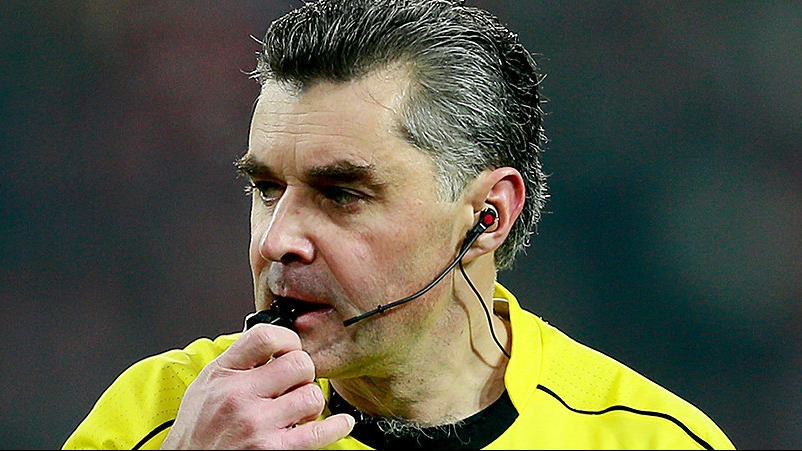 Экс-судья ФИФА Николаев считает излишним наказание игроков РПЛ за разговоры