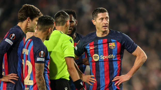 AS: УЕФА может отстранить «Барселону» от участия в Лиге чемпионов из-за «дела Негрейры»
