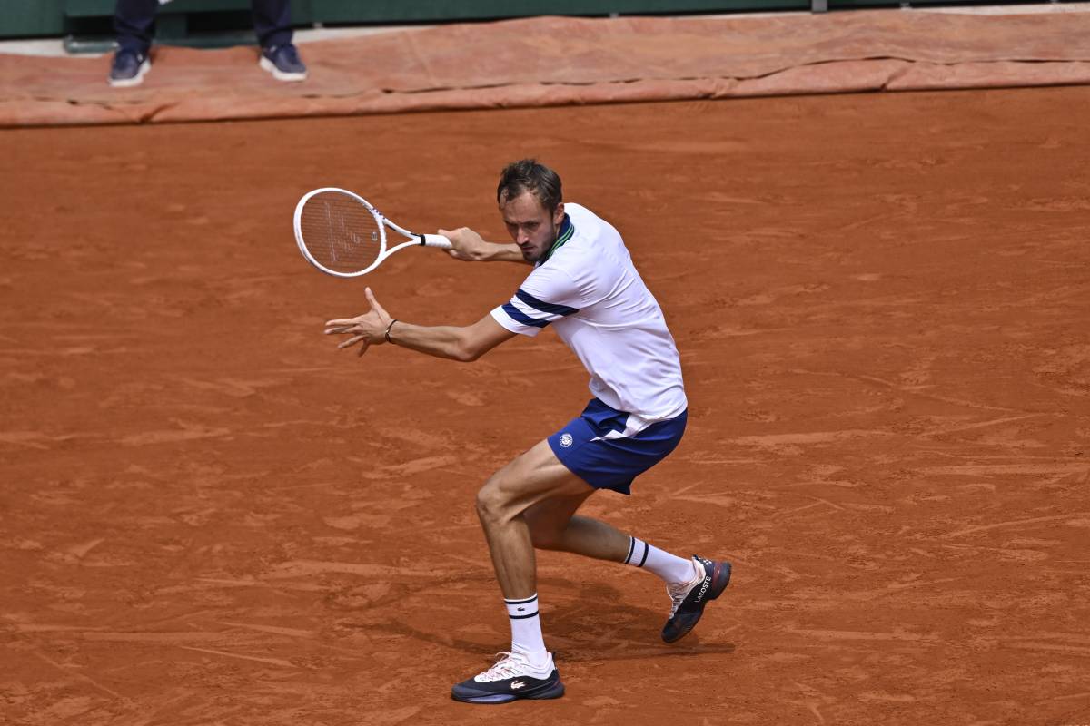 Медведев — Чжан: прогноз (КФ 1,76) и ставки 19 июня на теннисный матч