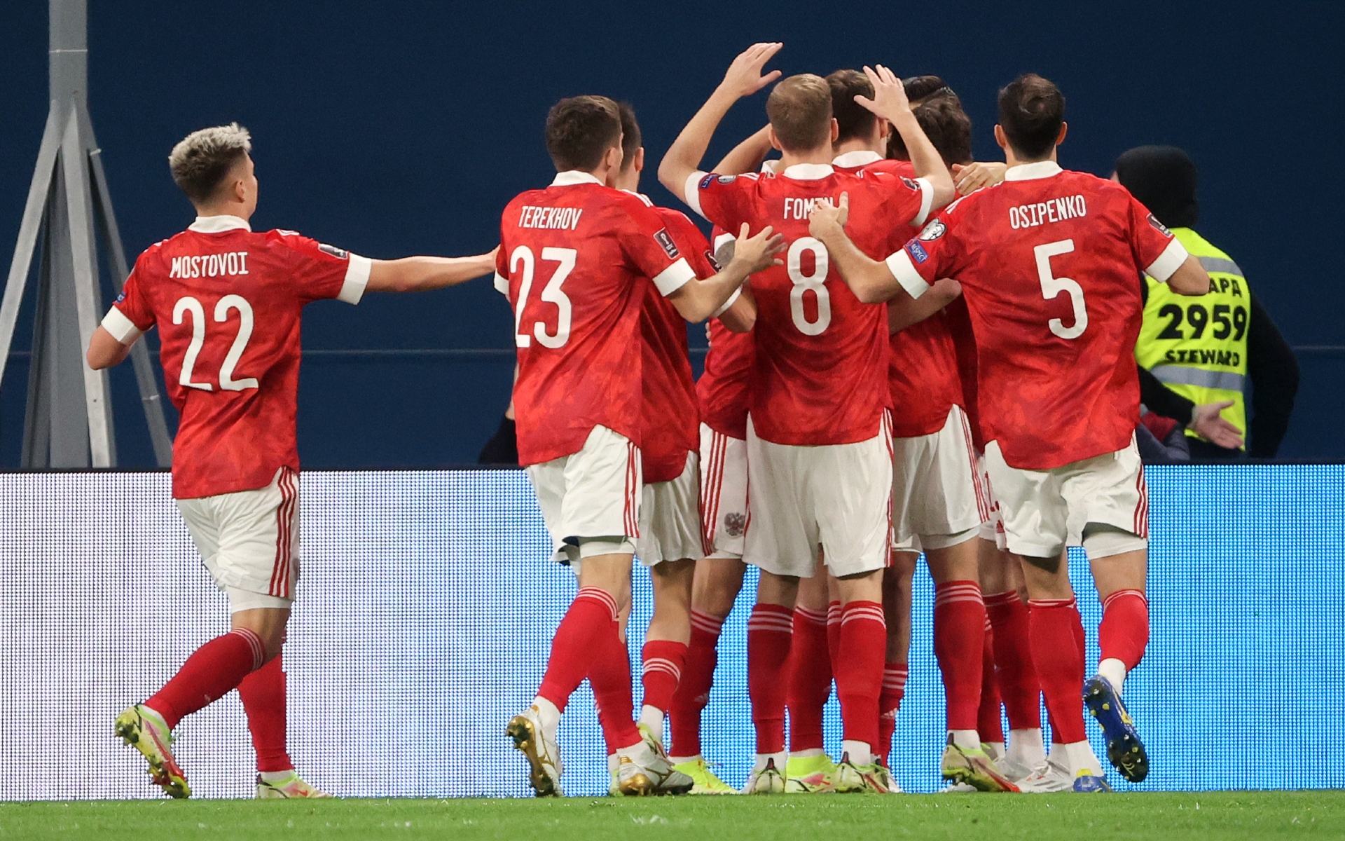 Россия потеряла 11 позиций в рейтинге УЕФА
