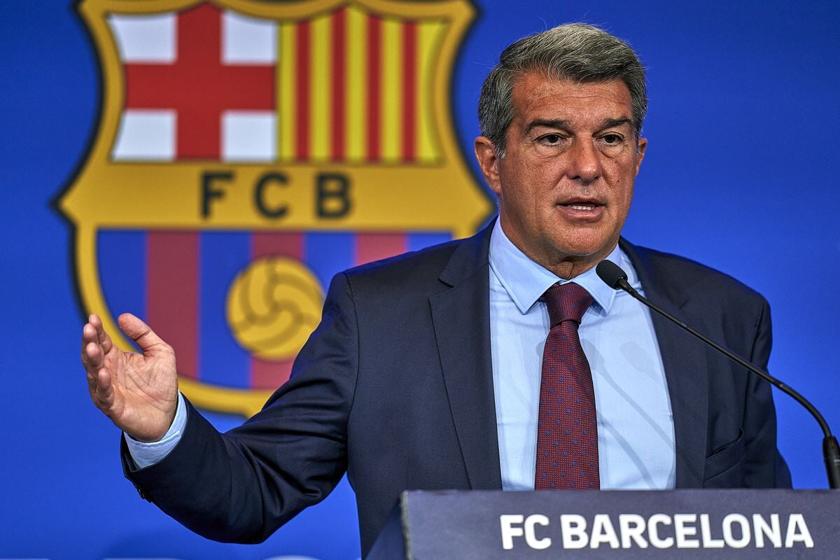 «Барселона» должна клубам более 200 млн евро за трансферы футболистов