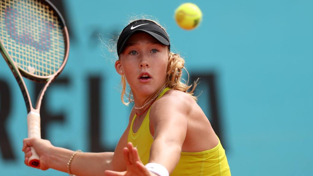 15-летняя Мирра Андреева вышла в третий круг турнира WTA 1000 в Мадриде, обыграв соперницу из топ-20