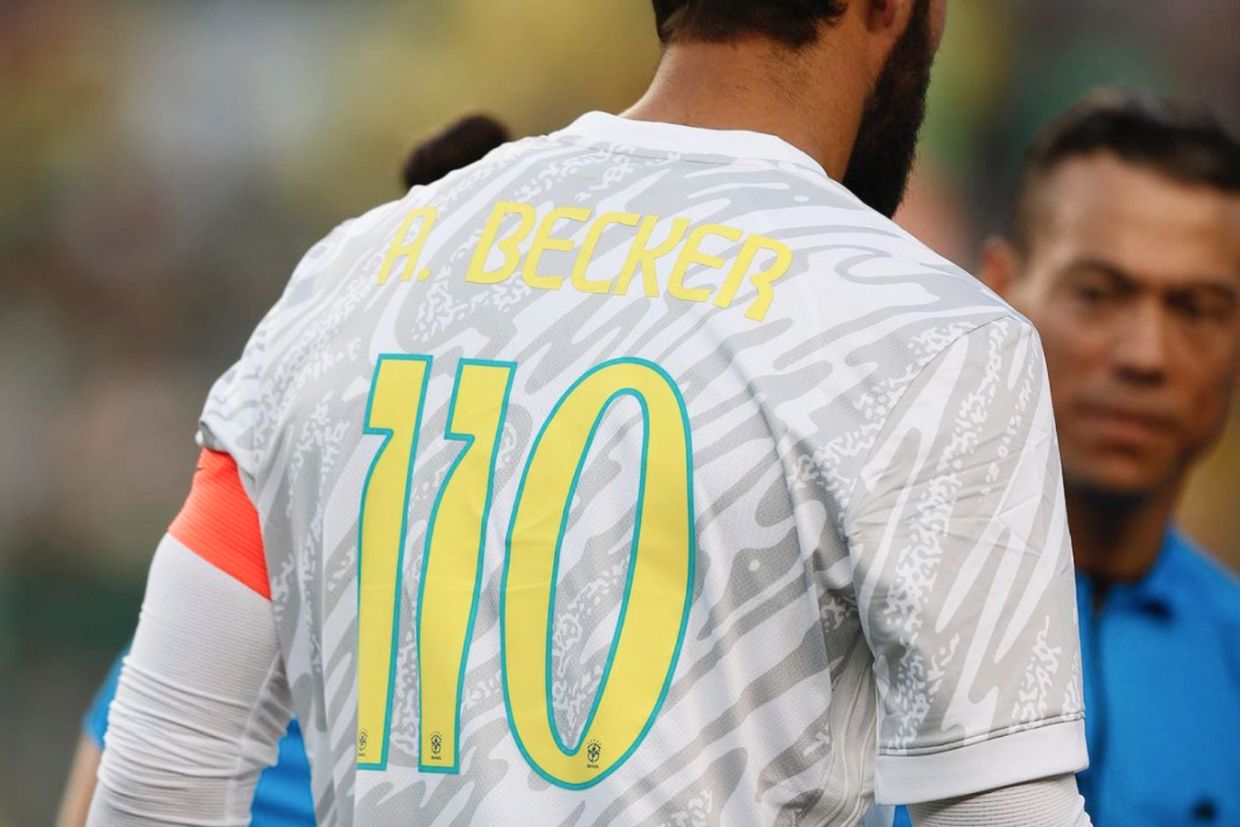 Алиссон Бекер сыграл за сборную Бразилии в товарищеском матче под номером «110»