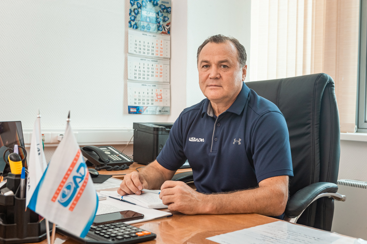 Спортивный директор «Лады» Рафик Якубов. Фото: ХК «Лада»