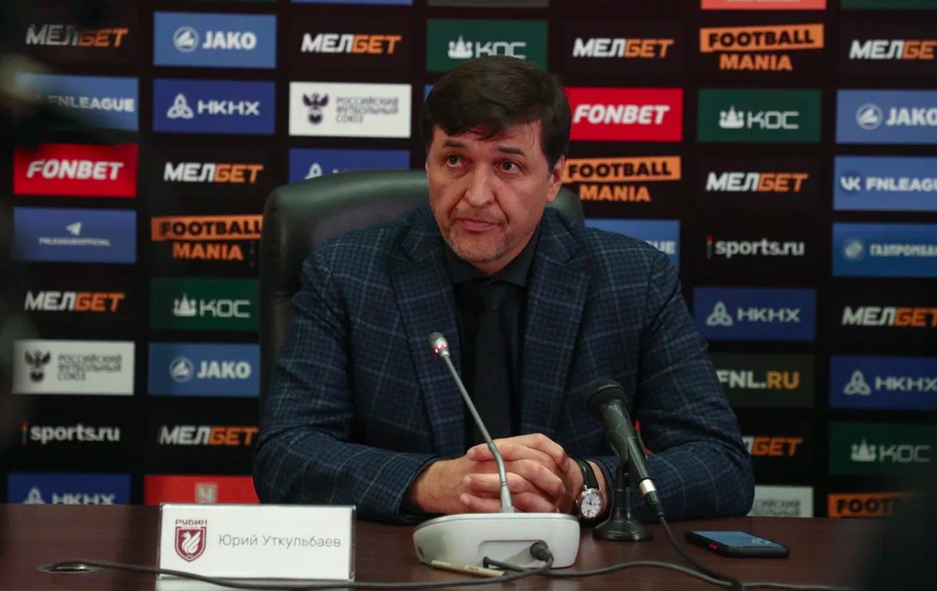 Уткульбаев провел индивидуальные беседы с игроками «Рубина» перед игрой с «Волгарем»