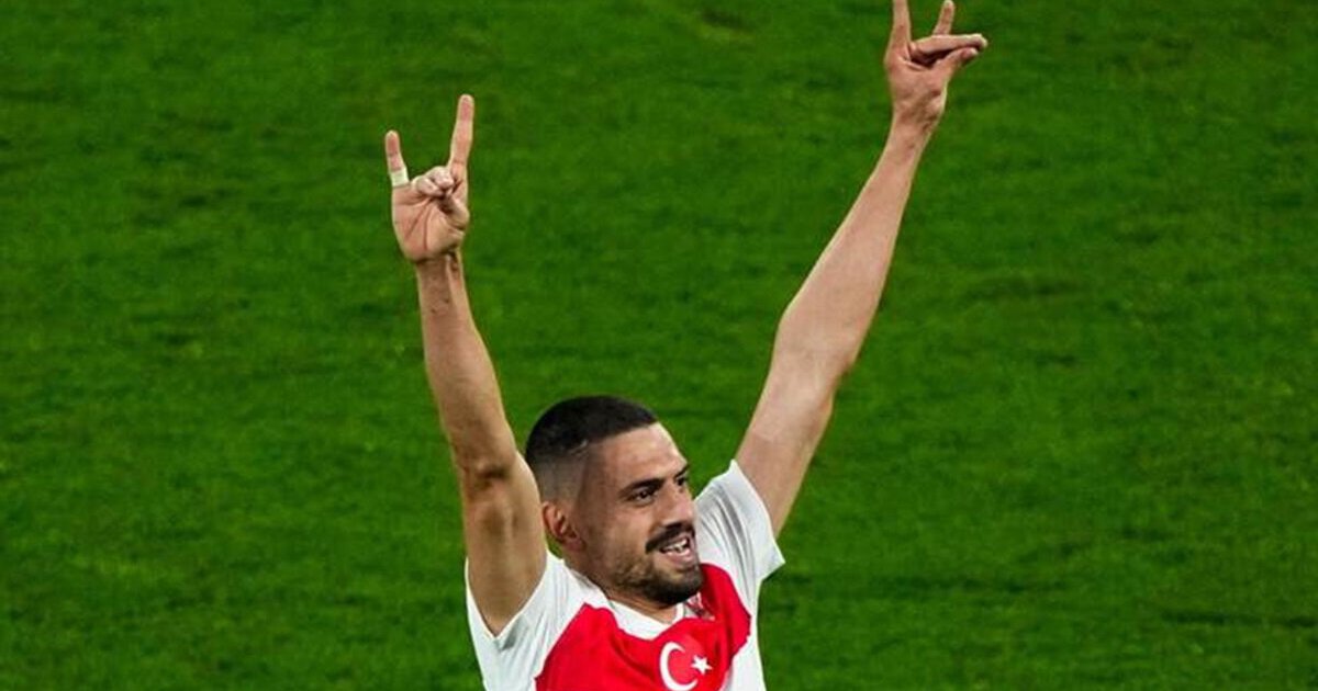 УЕФА начнёт проверку в отношении защитника сборной Турции Демирала
