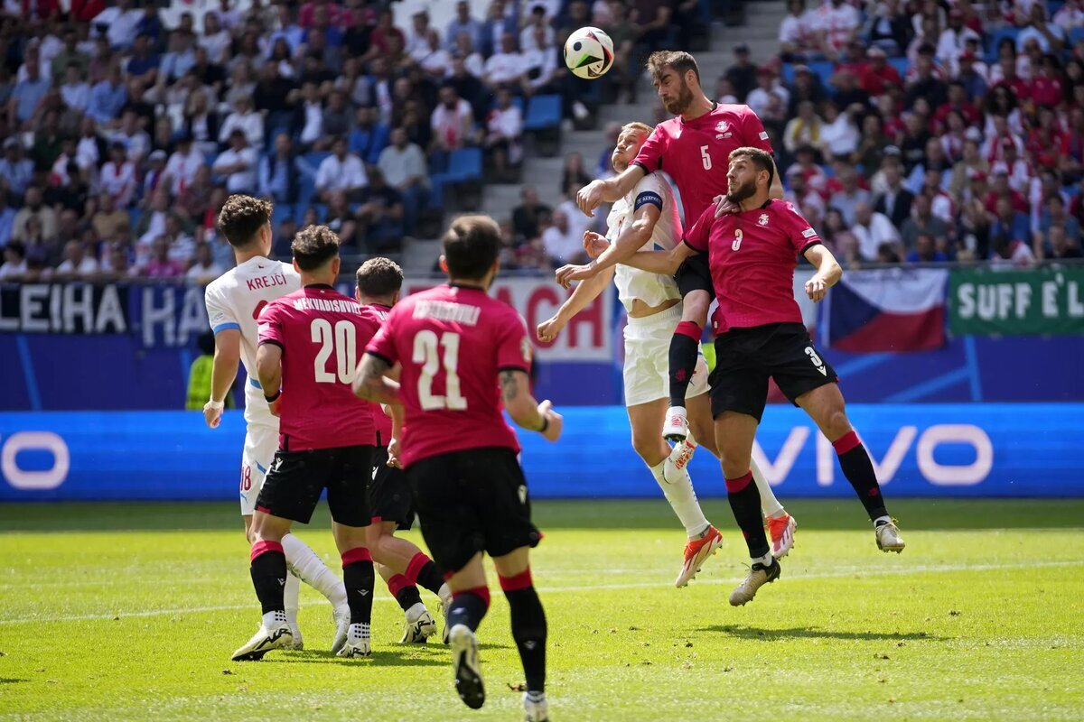 Сборная Грузии сыграла вничью с Чехией и заработала первое очко на Евро