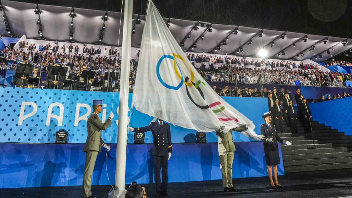 В МОК не считают концом света перевернутый флаг на церемонии открытия Олимпиады