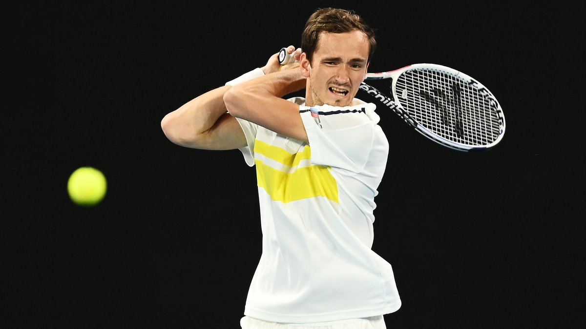 Теннисист Медведев заявил о мотивации провести лучший сезон в карьере