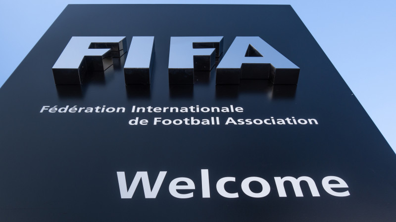 В ФИФА назвали введение синих карточек преждевременным