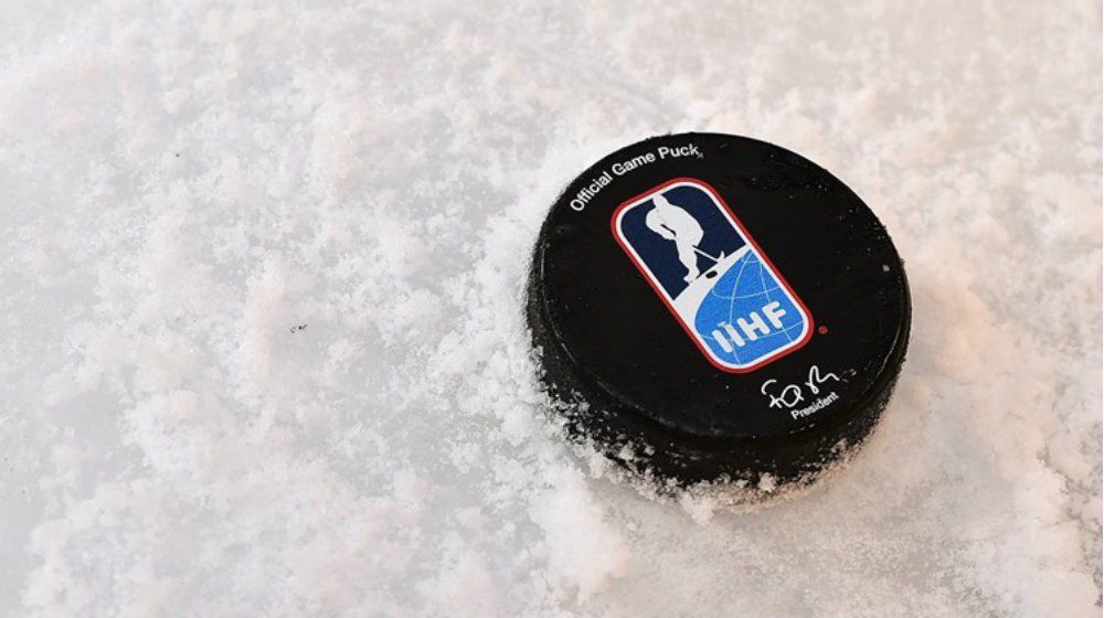 IIHF примет решение по вопросу участия сборной России в ОИ-2026 до марта 2024 года