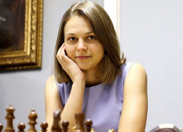 Музычук прокомментировала ход матча между Непомнящим и Карлсеном