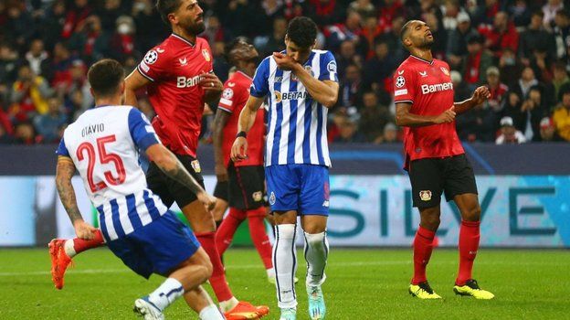 «Порту» забил три безответных мяча «Байеру» в матче Лиги чемпионов