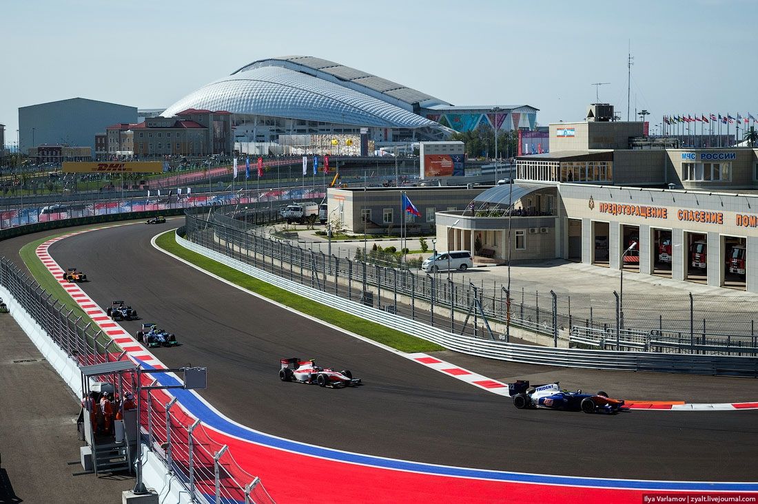 Квалификацию российского этапа «Формулы-1» в Сочи могут перенести из-за непогоды