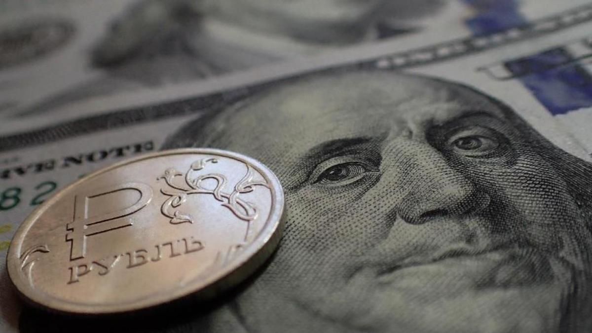 Рубль лучше доллара. Доллары в рубли. Рубль. Противостояние доллара и рубля. Рубль укрепляется.