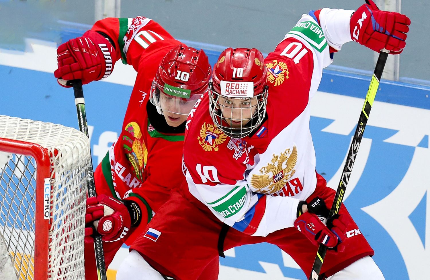 Молодежную сборную России на чемпионате мира-2022 по хоккею заменит команда Латвии