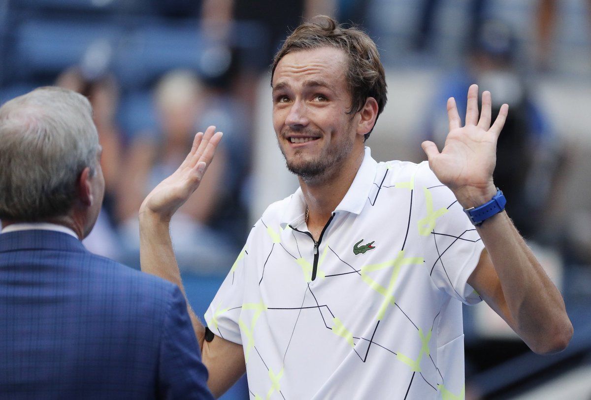 Австралийский теннисист Кирьос выразил недовольство в адрес судьи матча с Медведевым на Australian Open