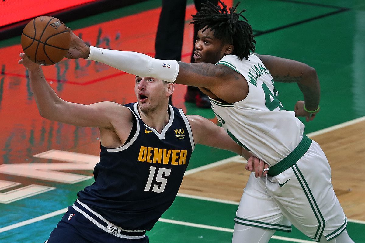 21 прогнозы. Boston Celtics 2022 лучший игрок. Бостон Денвер. Boston Celtics 11 номер. Нашивка Бостон Селтикс.