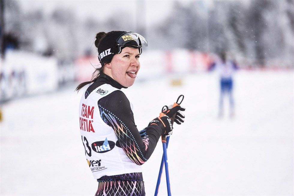 Финская лыжница не заметила, как сломала ногу во время гонки в Фалуне