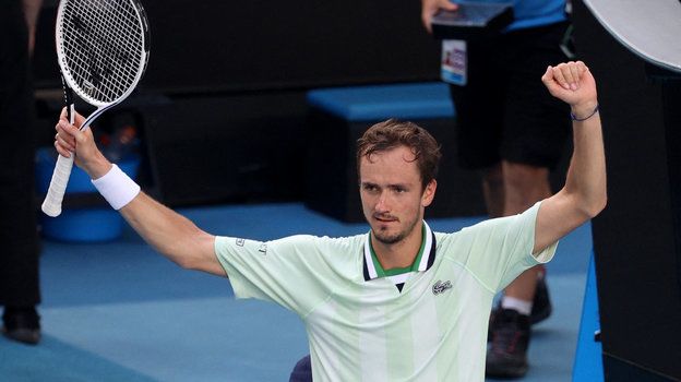 Камельзон оценил шансы Медведева на победу в полуфинале Australian Open против Циципаса
