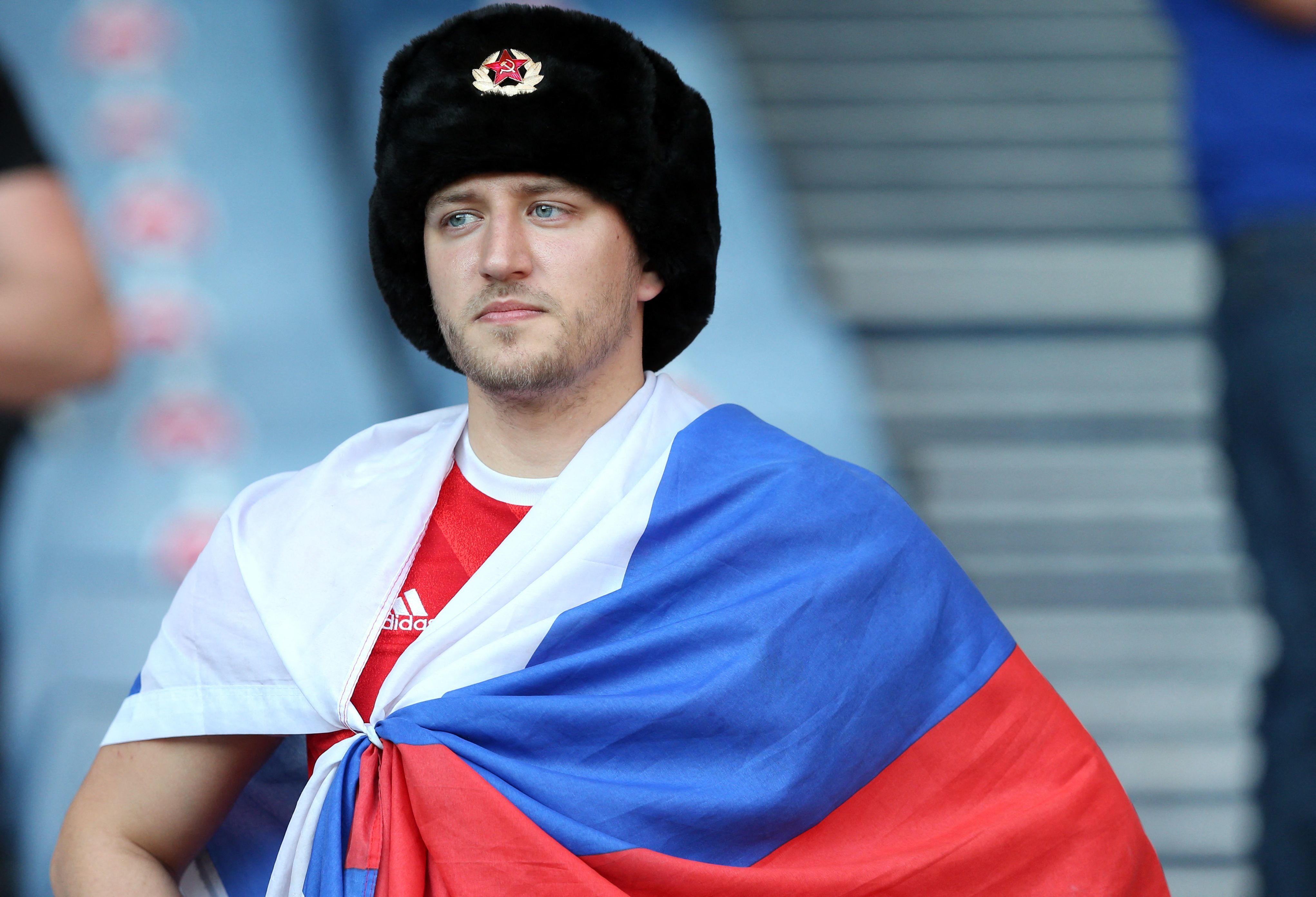 Задержан украинский фанат, который напал на парня с российским флагом. Важная история Евро