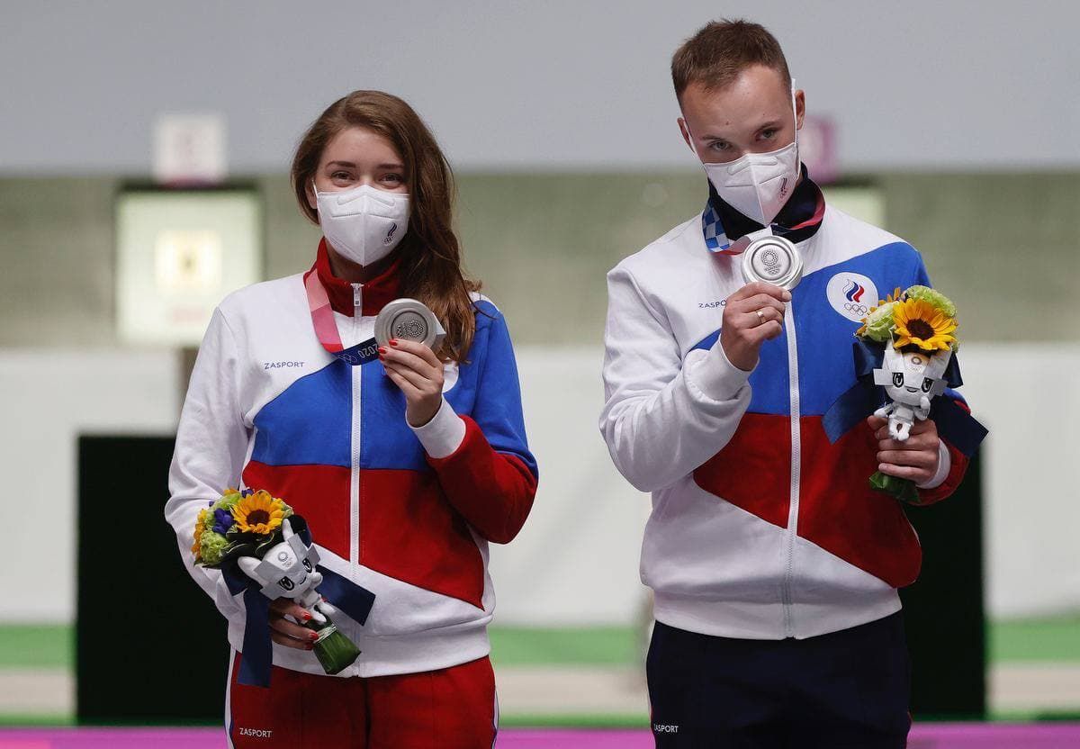 Бацарашкина и Черноусов завоевали «серебро» Олимпиады в Токио в стрельбе из пистолета