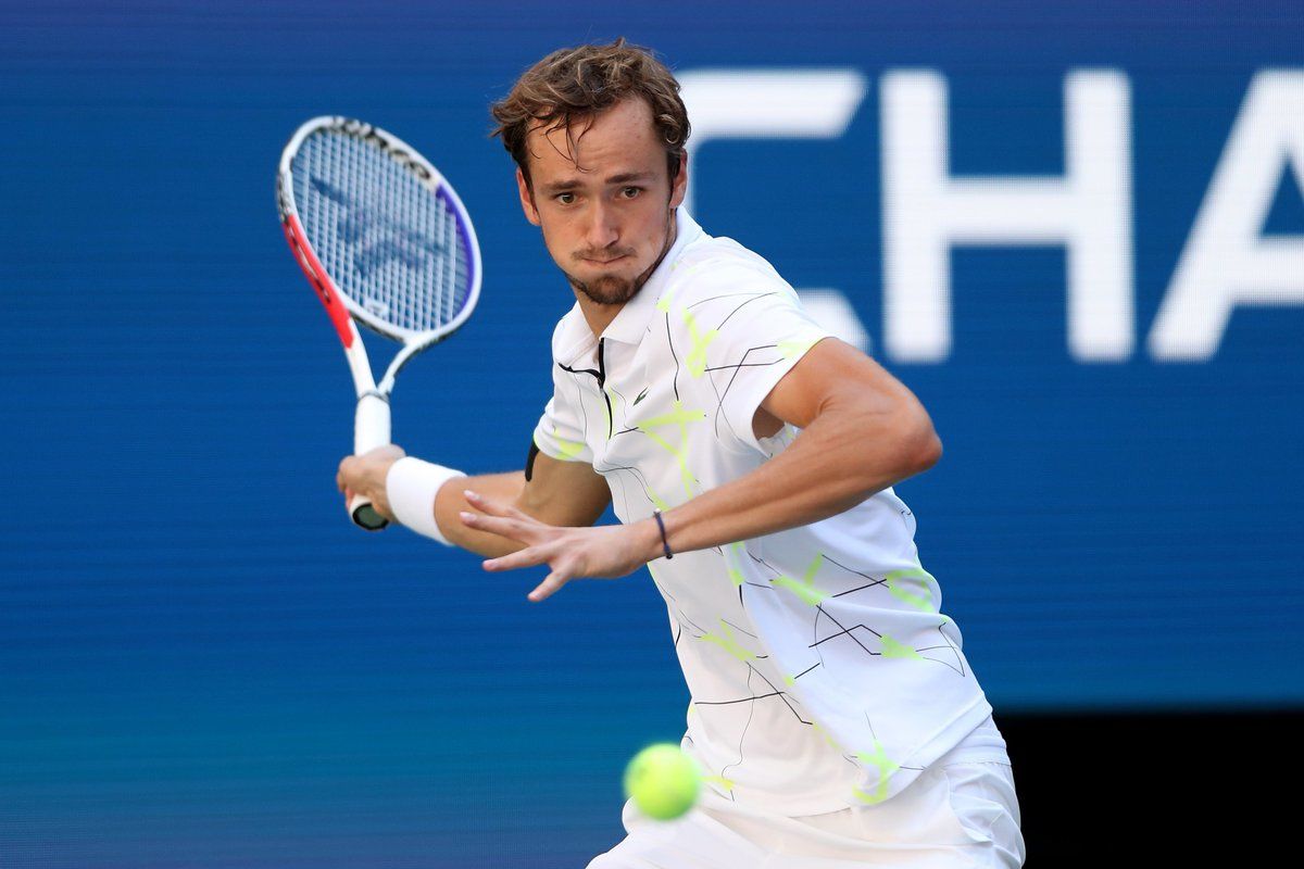 Российский теннисист Медведев уступил сербу Джоковичу первое место в рейтинге ATP
