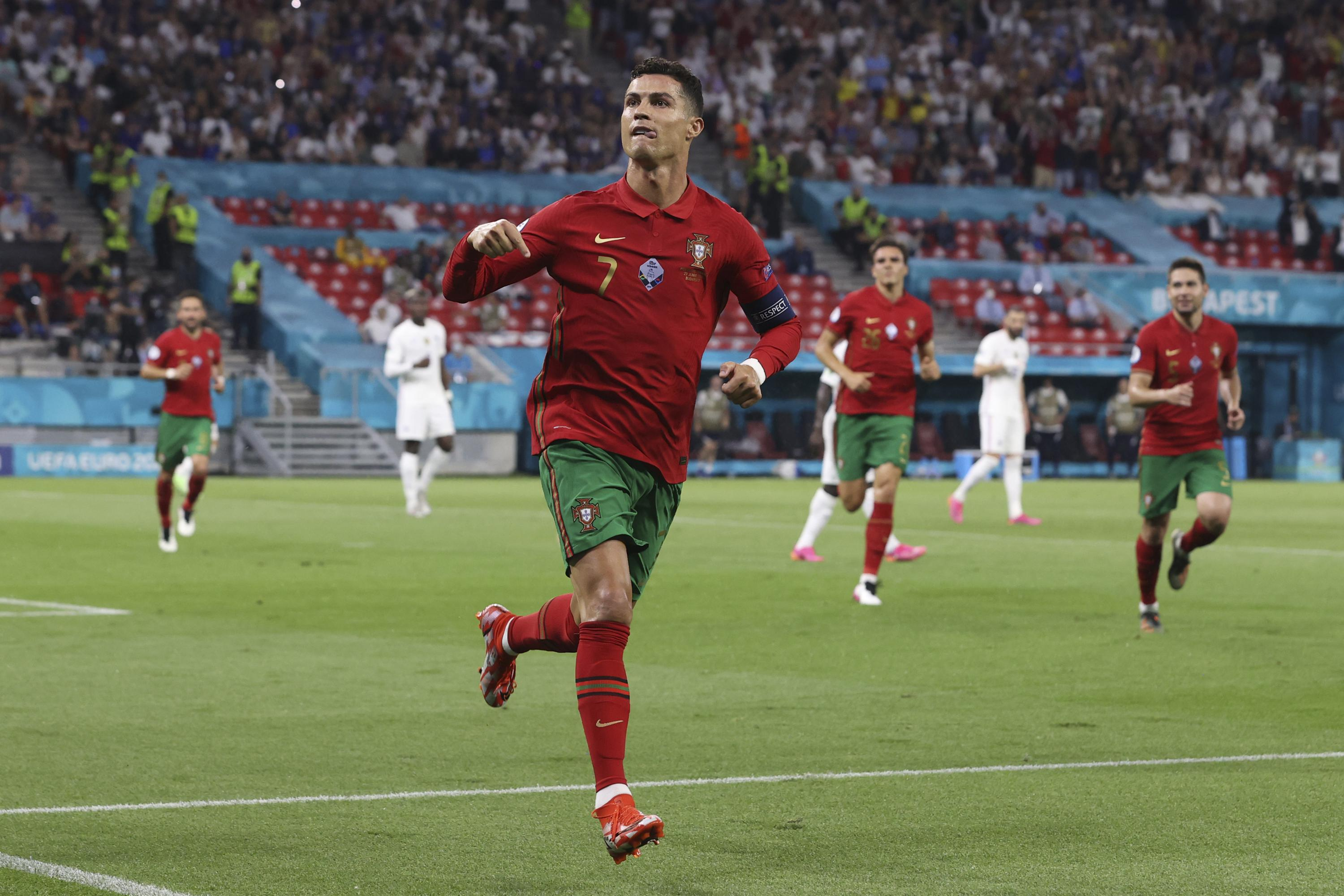 Криштиану роналду чемпионат европы. Ronaldo Portugal 2022. Ronaldo 2020 Portugal. Алмейда Португалия. Ronaldo Euro Cup.
