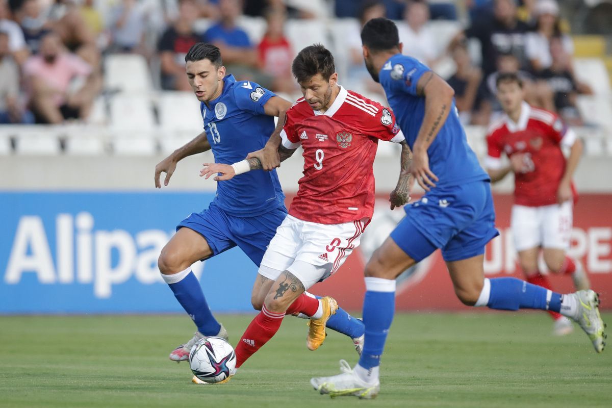 Смолов забил второй гол сборной России в матче отбора к ЧМ-2022 против Кипра