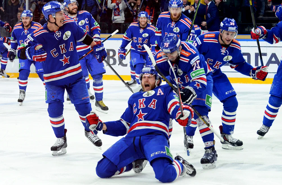 «Авангард» потерпел разгромное поражение от СКА в матче КХЛ