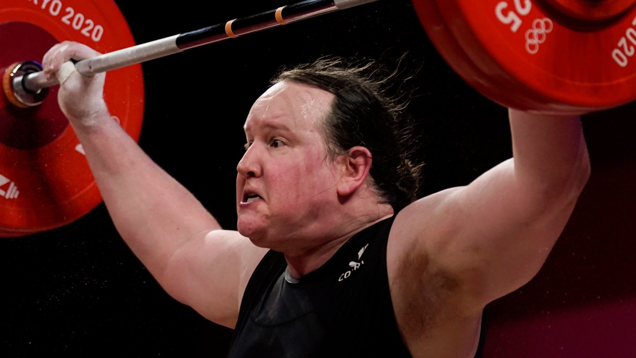 Laurel Hubbard weightlifter