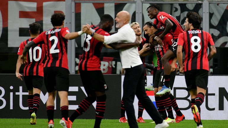«Милан» вышел на первое место итальянского чемпионата, обыграв «Лацио»
