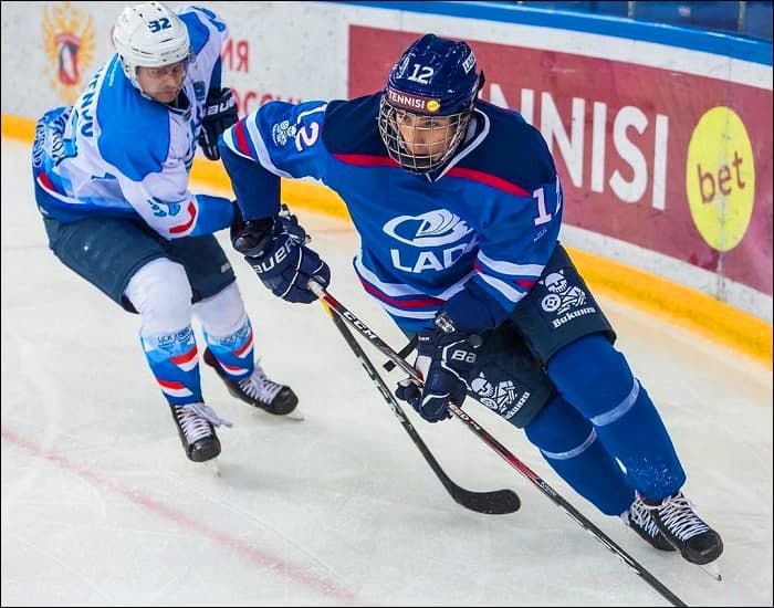 Форвард юниорской сборной России Свечков может перейти в «Металлург» или «Ак Барс»