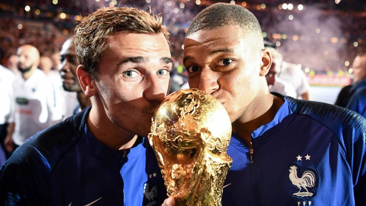 Состав сборной Франции на ЧМ-2022: без полузащиты и Бензема уже не фавориты?