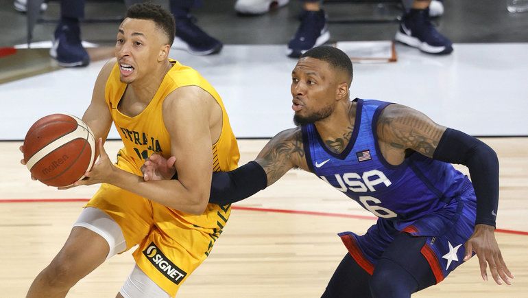 Сборная США проиграла команде Франции в стартовом матче олимпийского турнира по баскетболу
