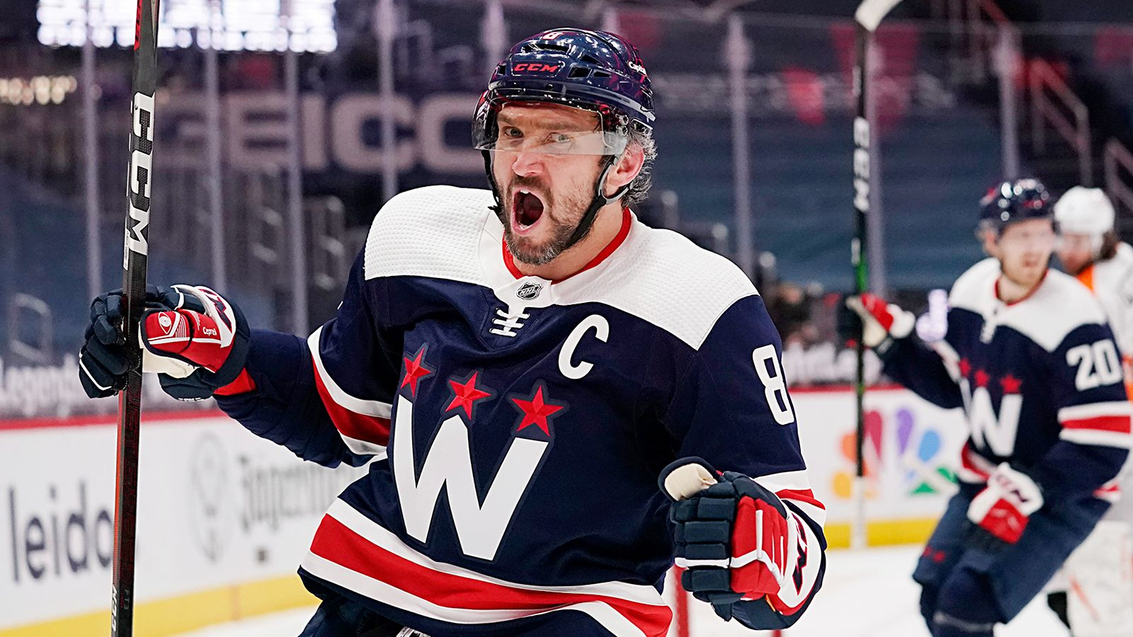 Овечкин вышел на третье место по результативным передачам среди россиян в истории НХЛ