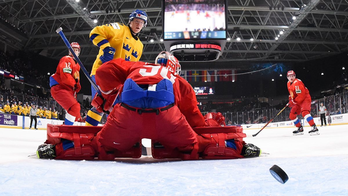 Россия - Швеция – 3:6: видеообзор матча группового этапа молодежного чемпионата мира по хоккею