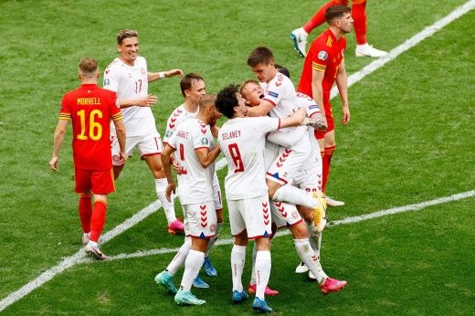 Дания первой в истории ЧЕ забила 4 гола в двух матчах подряд