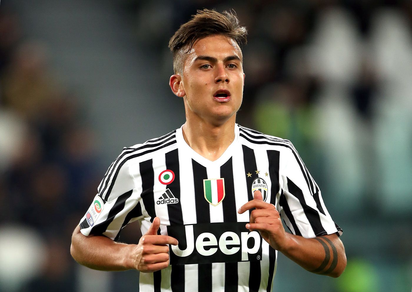 Футболист dybala фото