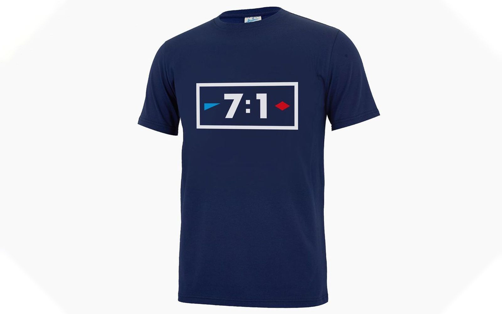 «Зенит» за два часа распродал первый тираж футболок «7:1»