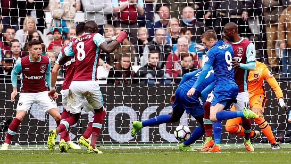 Вест лестер прогноз. Лестер Вест Хэм. Вест Хэм Юнайтед ультрас. West Ham ICF. Лестер Вест Хэм прогноз на матч.