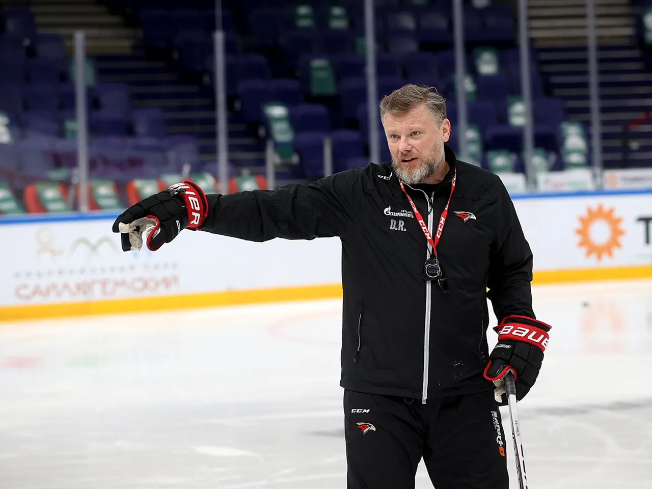 «Авангард» отправил в отставку с поста главного тренера Дмитрия Рябыкина