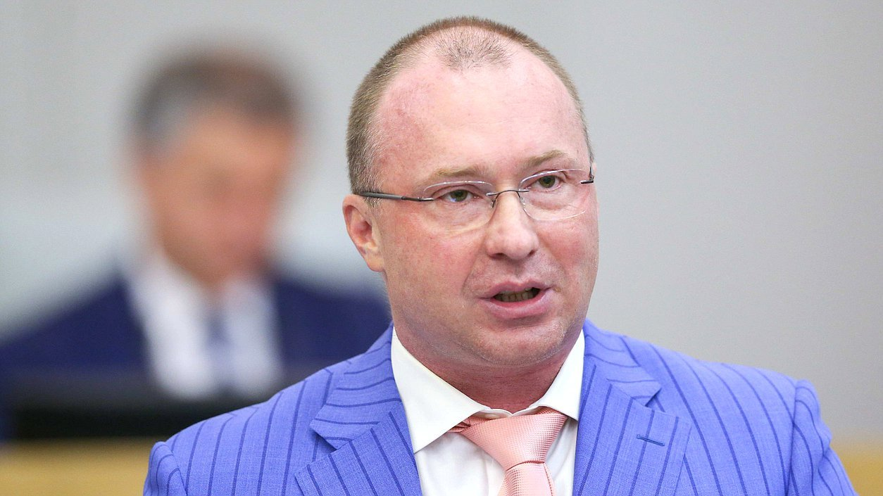 Депутат Лебедев: форма сборной Украины юридически не нарушает никаких норм и правил
