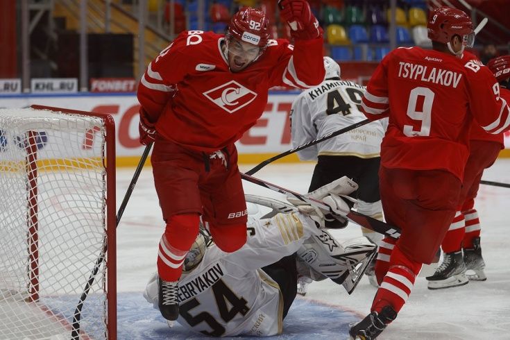 «Спартак» одолел «Адмирал» и одержал третью победу подряд в новом розыгрыше КХЛ